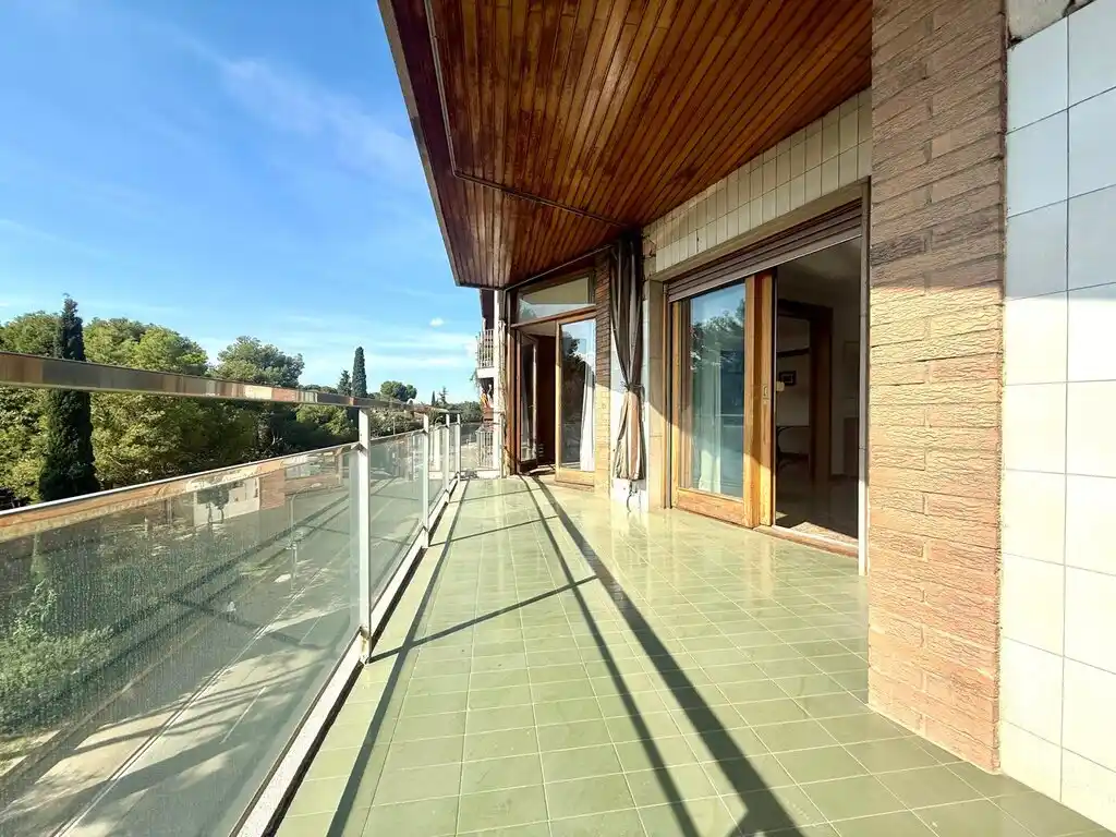 Amplio piso en venta en Figueres (Avda. Salvador Dalí).