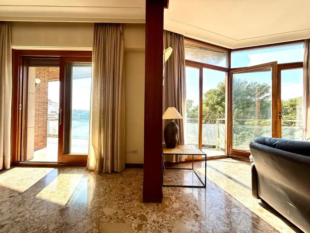 Amplio piso en venta en Figueres (Avda. Salvador Dalí).