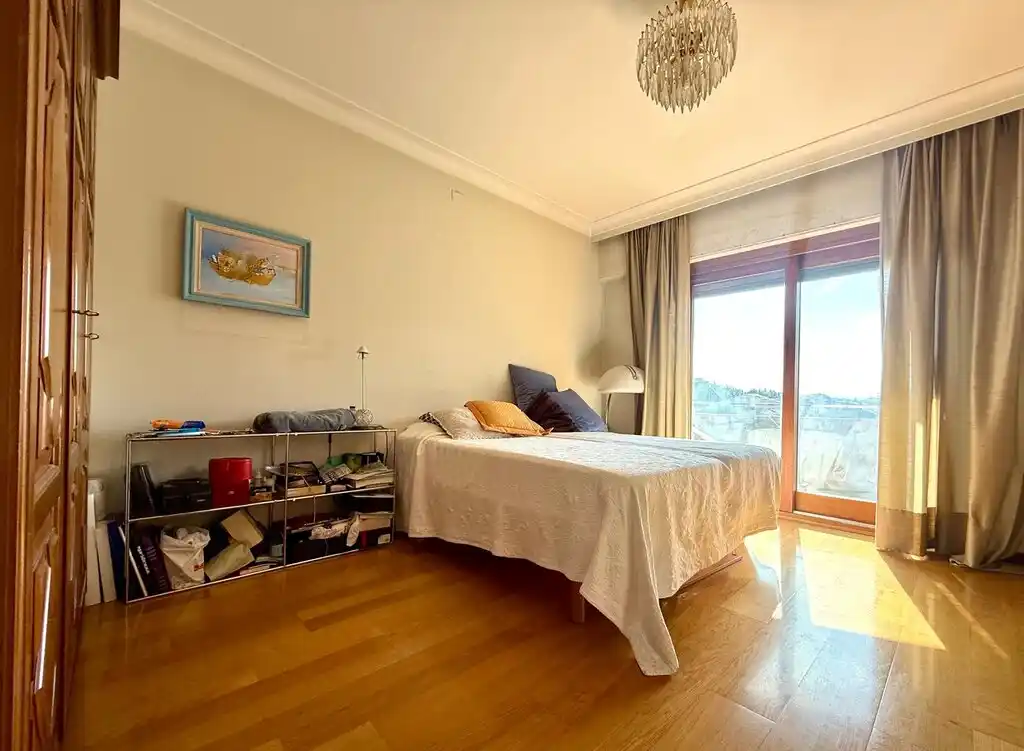 Amplio piso en venta en Figueres (Avda. Salvador Dalí).