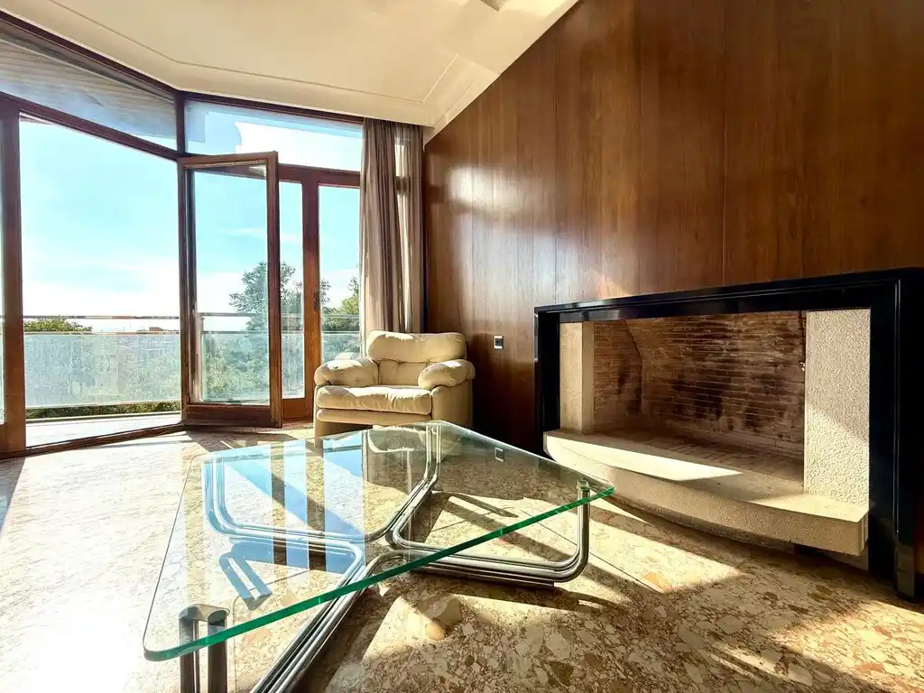 Amplio piso en venta en Figueres (Avda. Salvador Dalí).