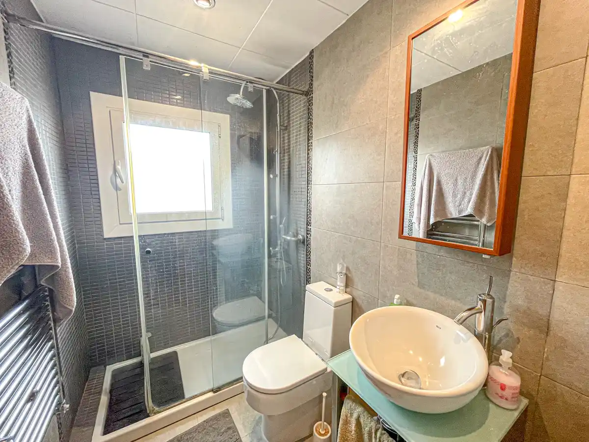 Oportunidad casa apareada con piscina y jardín  (Vilafant)