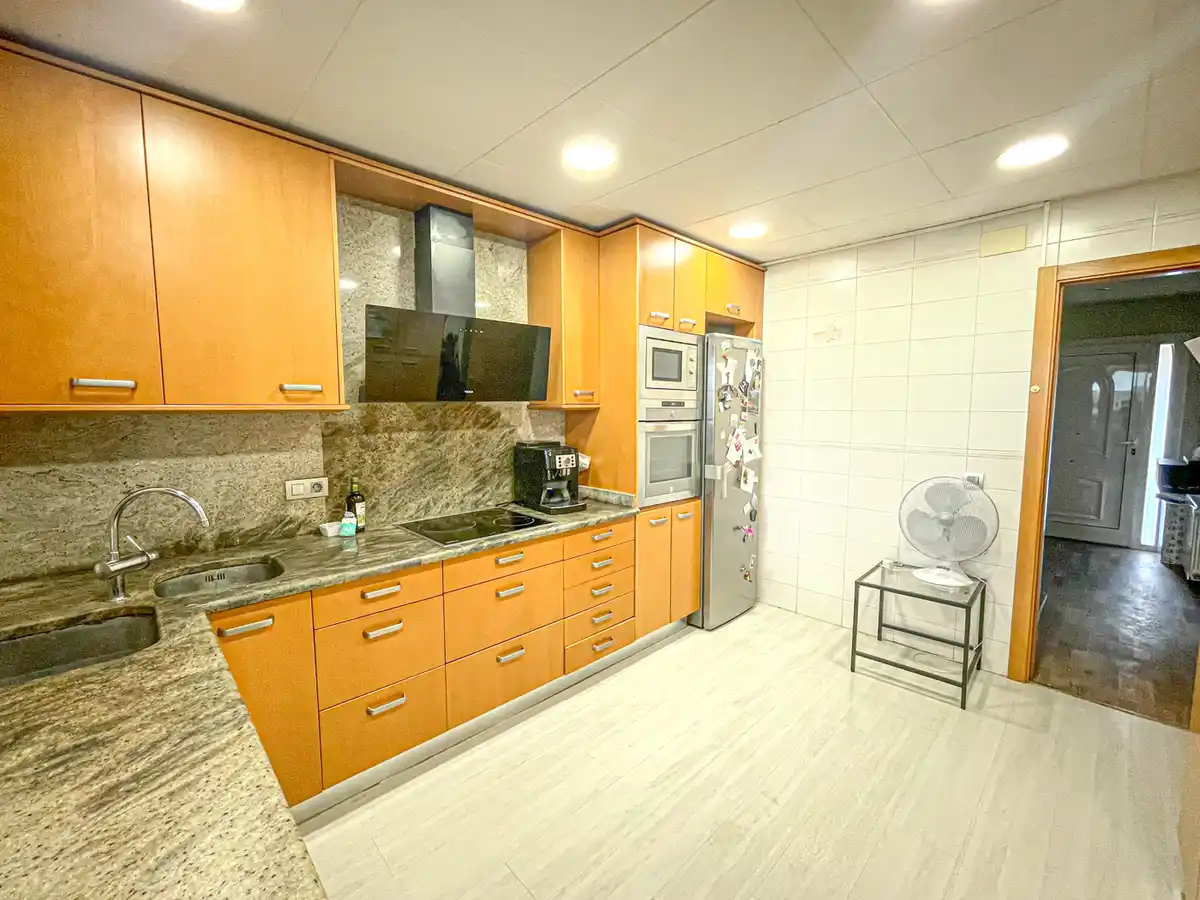 Oportunidad casa apareada con piscina y jardín  (Vilafant)