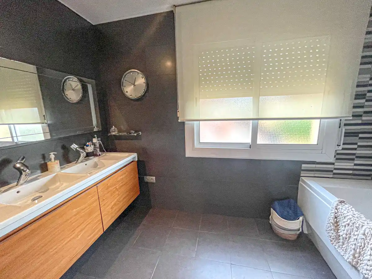 Oportunidad casa apareada con piscina y jardín  (Vilafant)