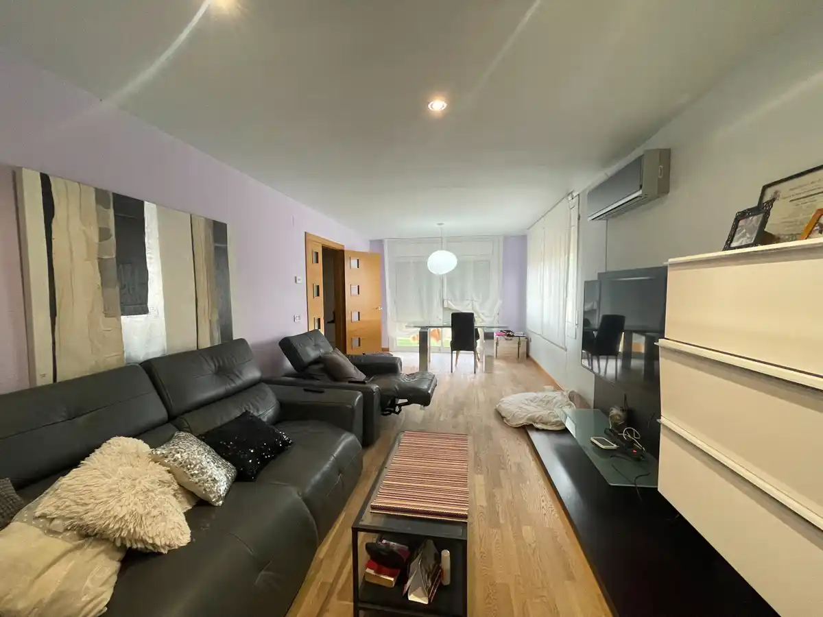 Oportunidad casa apareada con piscina y jardín  (Vilafant)