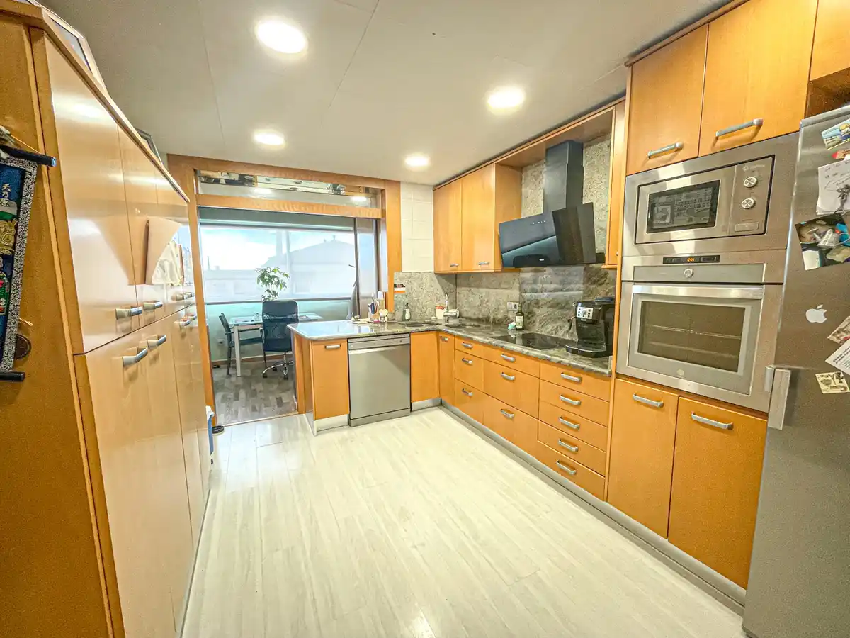 Oportunidad casa apareada con piscina y jardín  (Vilafant)