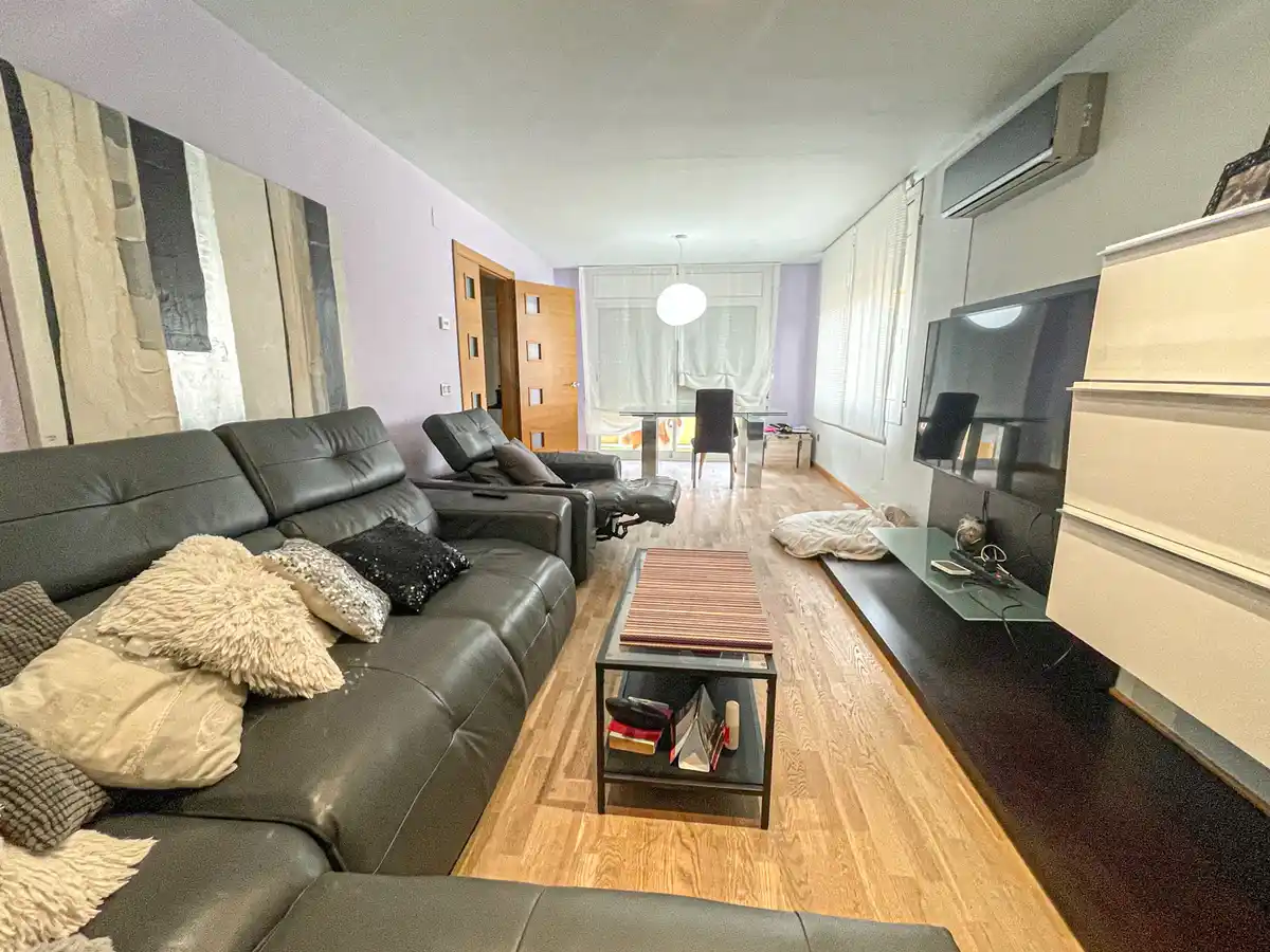 Oportunidad casa apareada con piscina y jardín  (Vilafant)