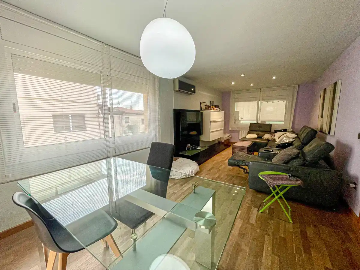 Oportunidad casa apareada con piscina y jardín  (Vilafant)