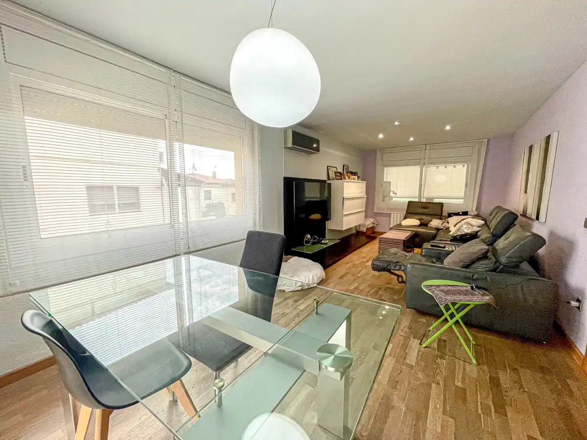 Oportunidad casa apareada con piscina y jardín  (Vilafant)