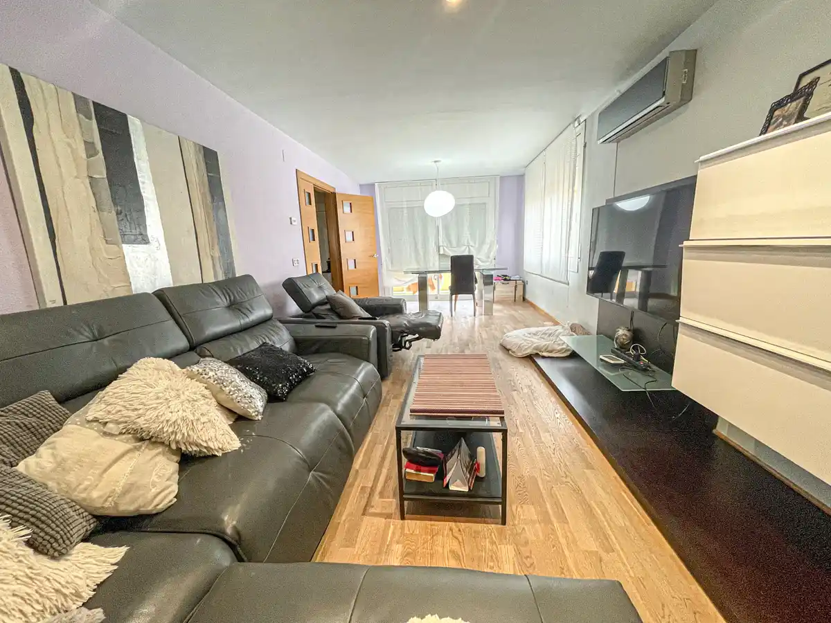Oportunidad casa apareada con piscina y jardín  (Vilafant)