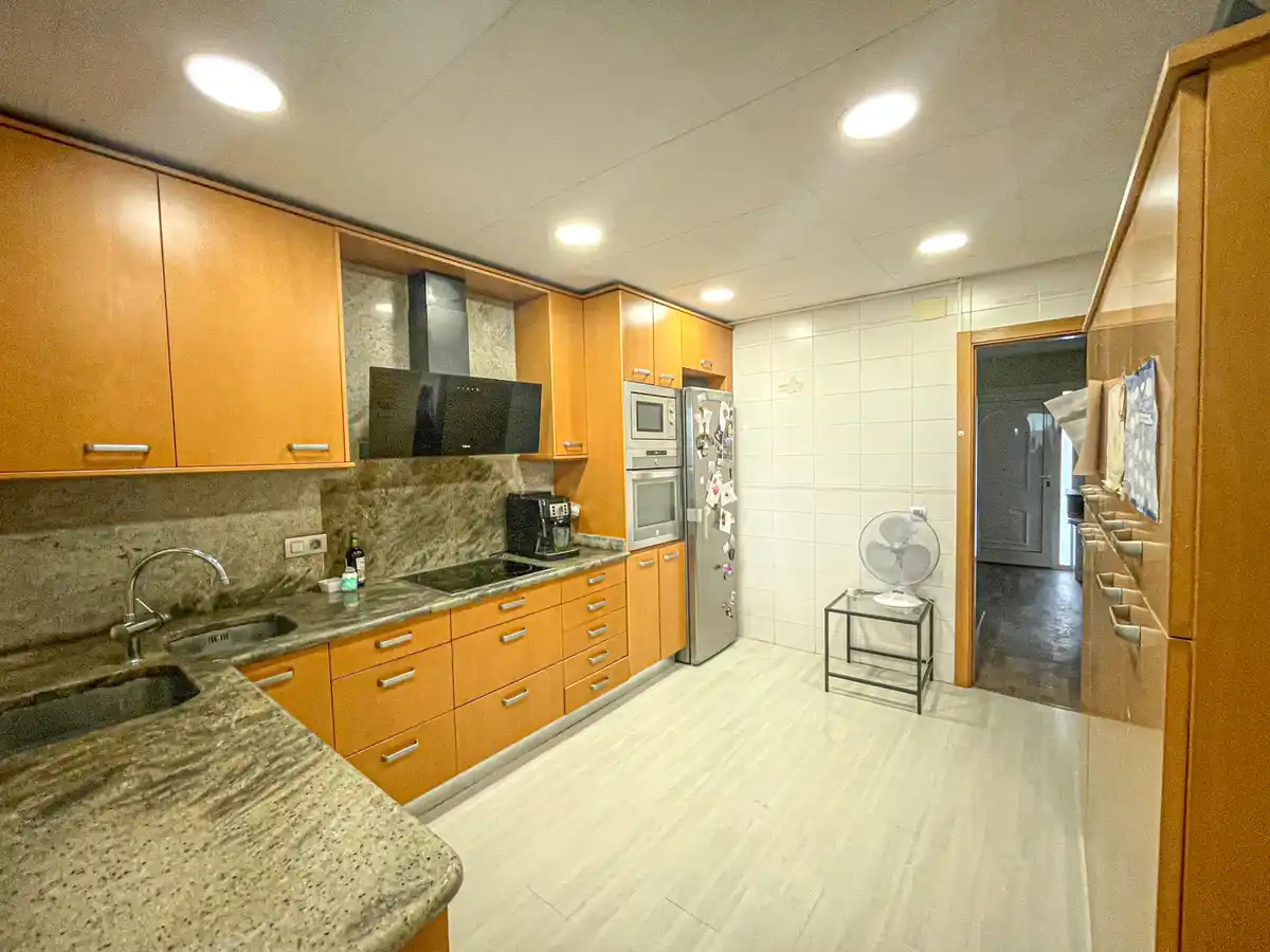 Oportunidad casa apareada con piscina y jardín  (Vilafant)