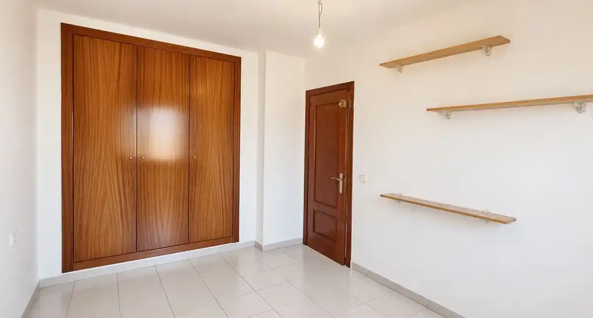 Espacio exterior, luz y confort en la zona Creu de la Mà de Figueres