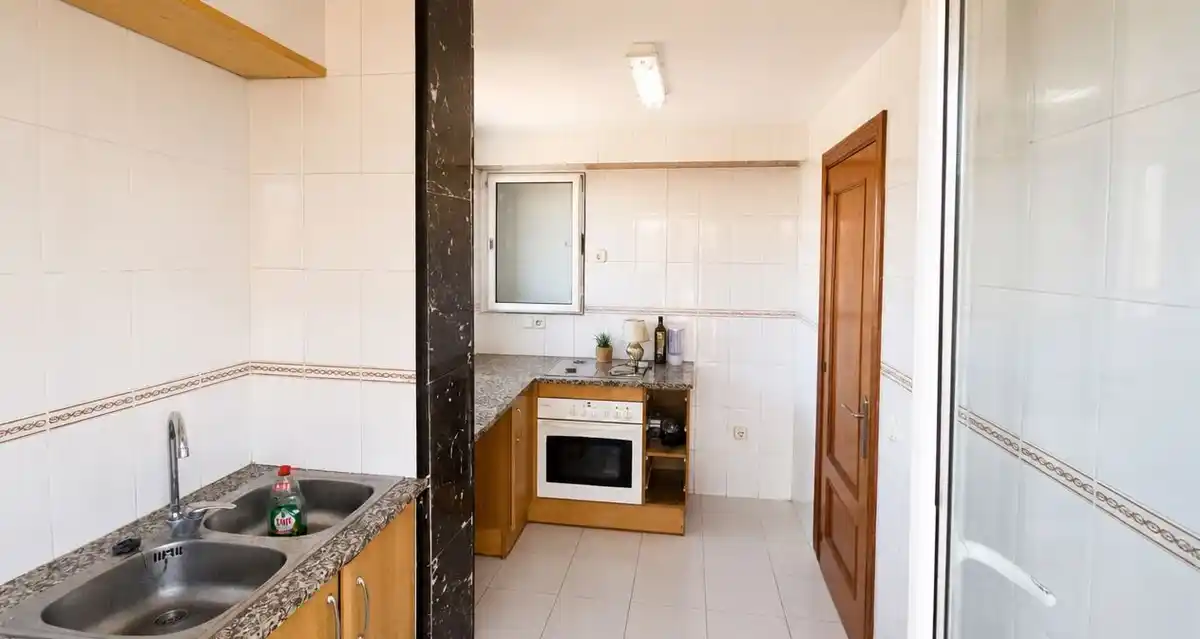 Espacio exterior, luz y confort en la zona Creu de la Mà de Figueres