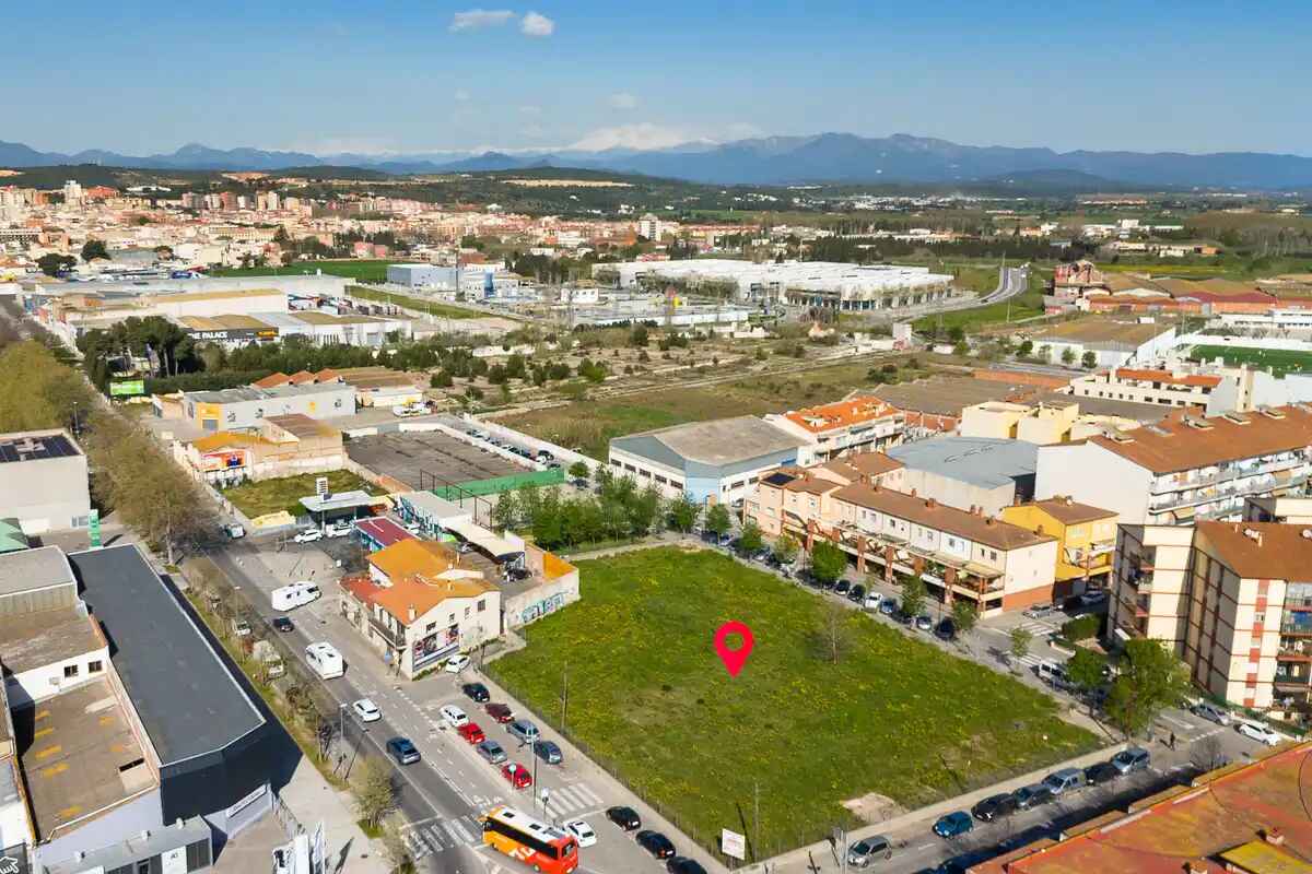 Solar edificable (Figueres-Marca de l´ham)