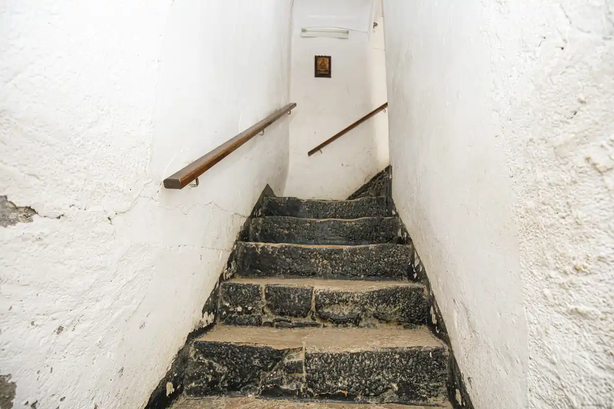 Casa en venta del siglo XIX con gran terreno en Palau de Santa Eulalia.