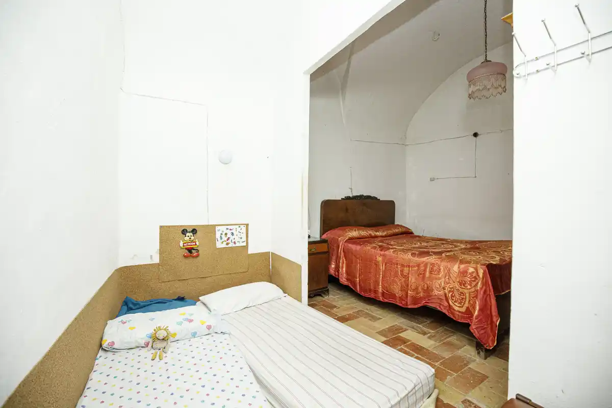 Casa en venta del siglo XIX con gran terreno en Palau de Santa Eulalia.