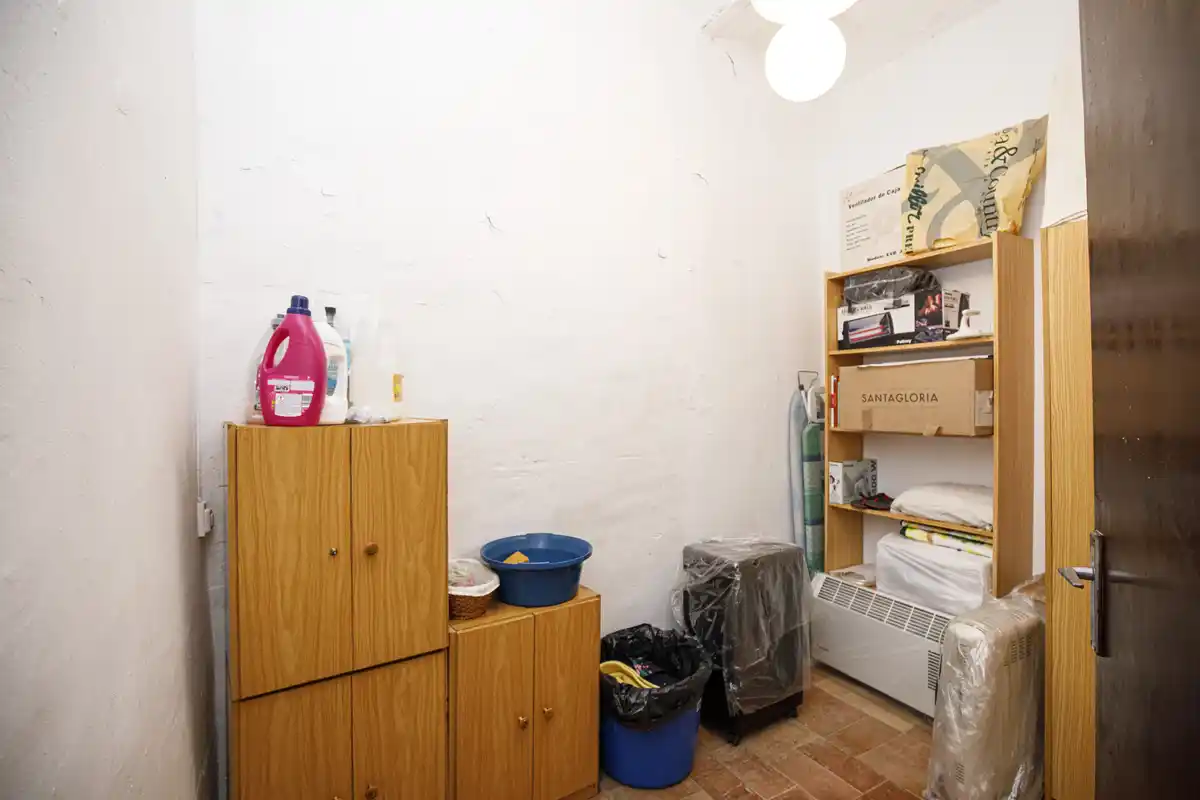 Casa en venta del siglo XIX con gran terreno en Palau de Santa Eulalia.