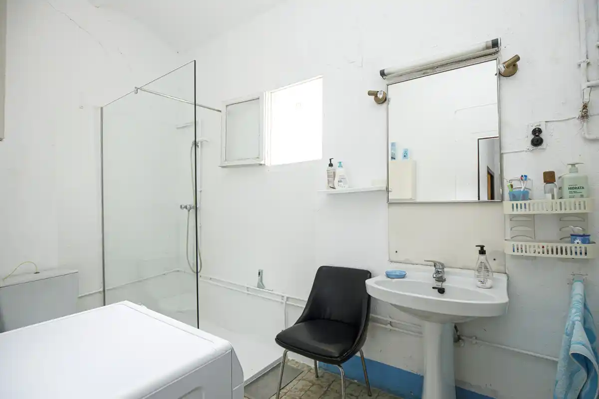 Casa en venta del siglo XIX con gran terreno en Palau de Santa Eulalia.