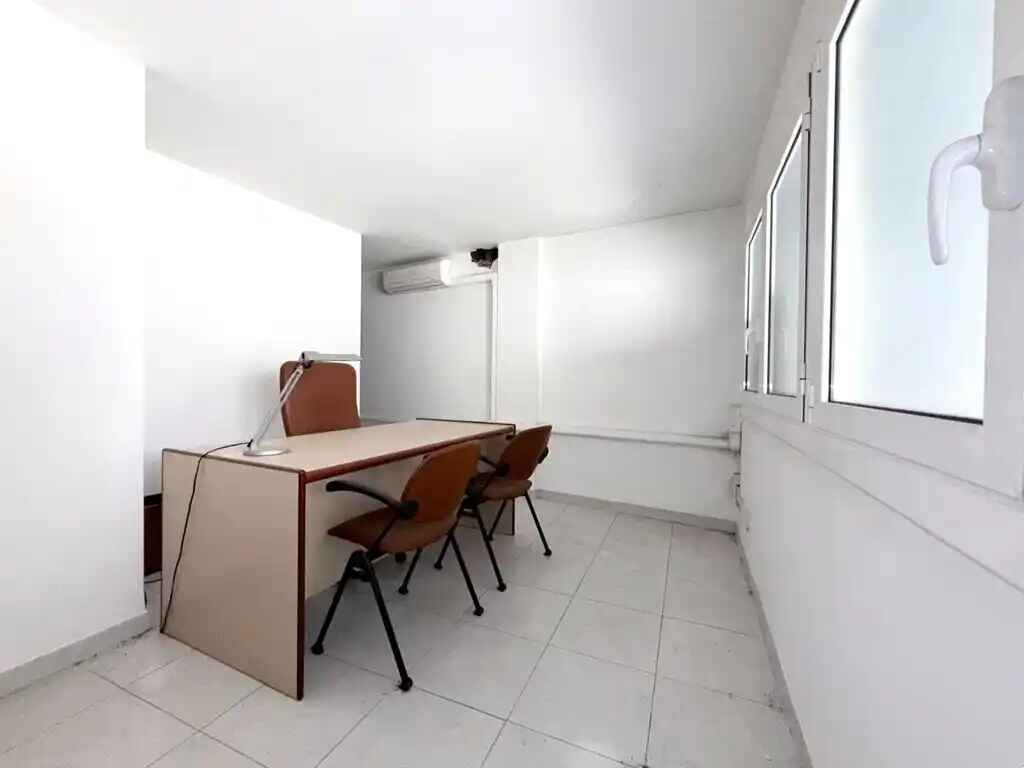 Mezzanine premises for sale (Figueres)