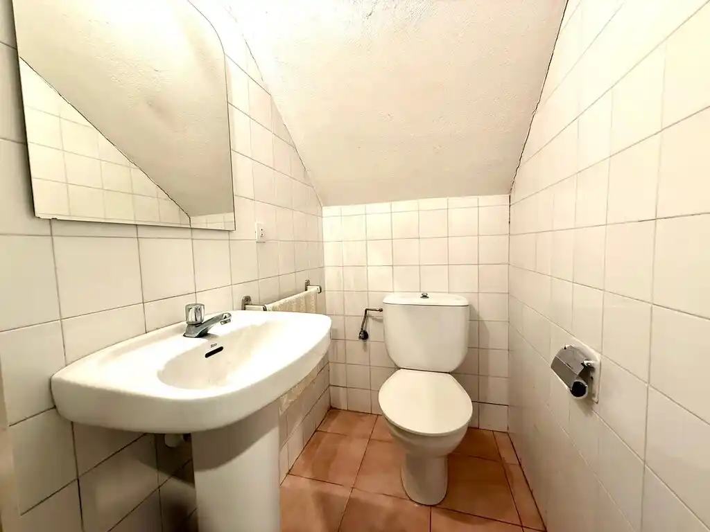 ¡OPORTUNIDAD ÚNICA EN FIGUERES! Local comercial con negocio consolidado en funcionamiento .