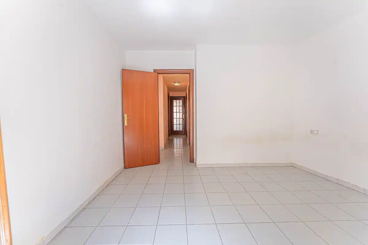 ¿Buscas un piso amplio, luminoso y en pleno centro de Figueres?