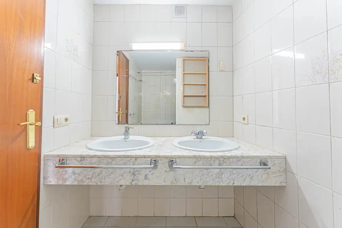 ¿Buscas un piso amplio, luminoso y en pleno centro de Figueres?