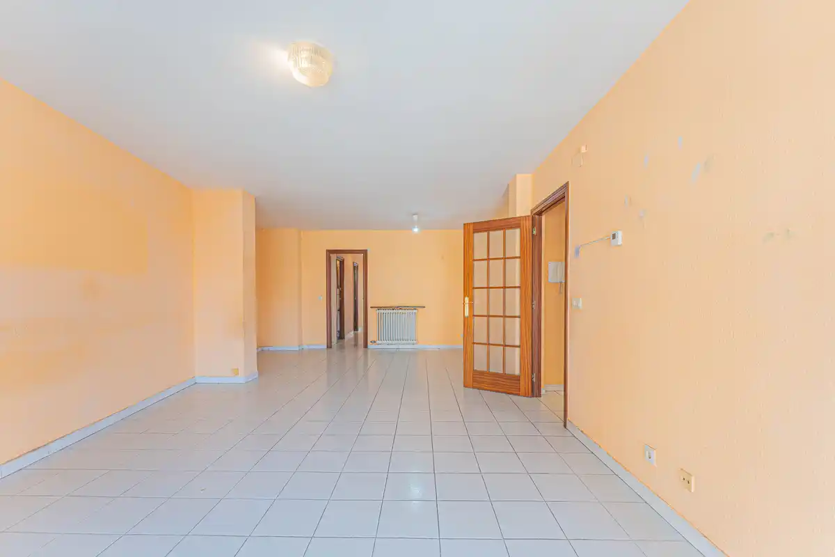 ¿Buscas un piso amplio, luminoso y en pleno centro de Figueres?