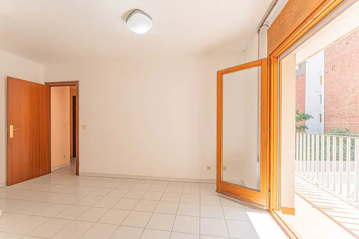 ¿Buscas un piso amplio, luminoso y en pleno centro de Figueres?
