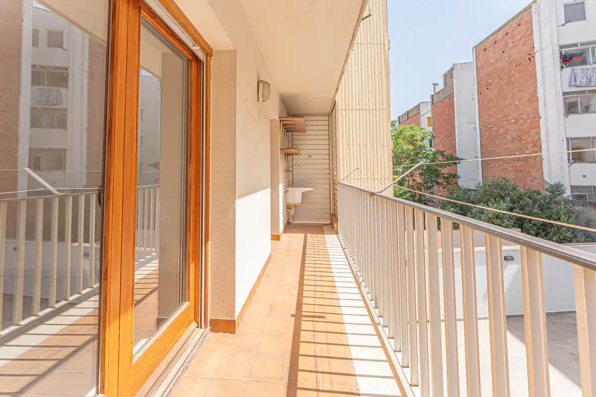 ¿Buscas un piso amplio, luminoso y en pleno centro de Figueres?