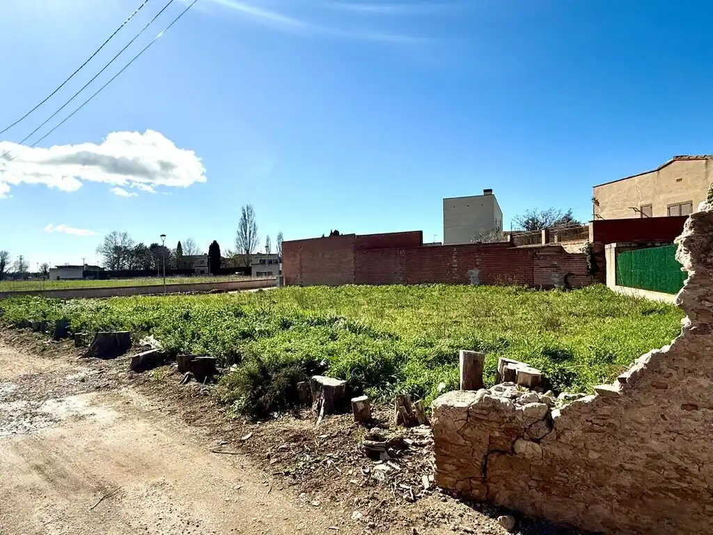 Parcela urbana en venta (Vila-Sacra)