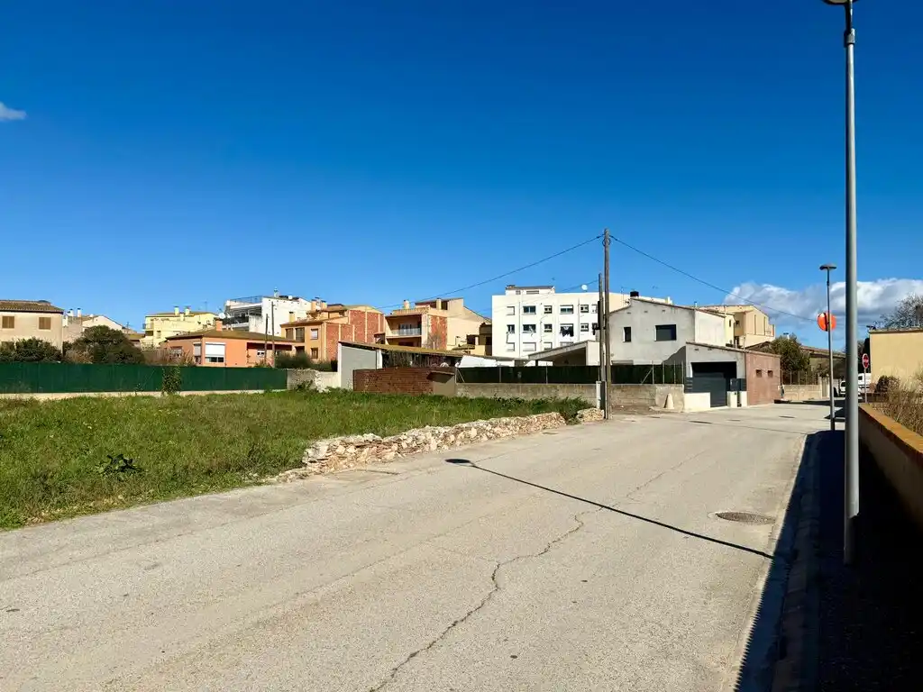 Parcela urbana en venta (Vila-Sacra)