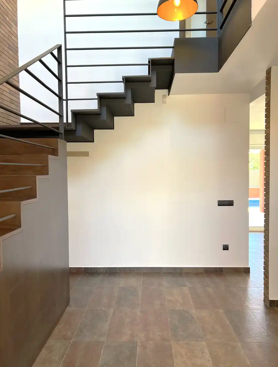 Excelente casa con piscina privada en  una zona muy tranquila en Sant Pere Pescador.