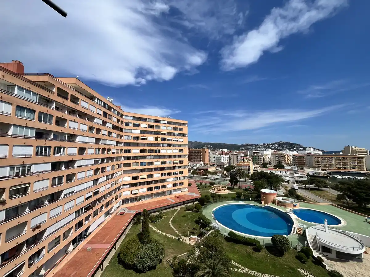 Estudio en venta con licencia turística (Santa Margarita, Roses).