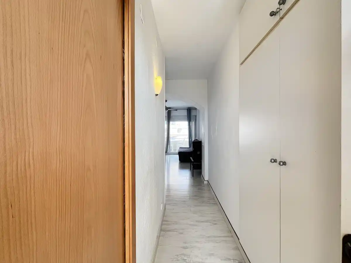 Estudio en venta con licencia turística (Santa Margarita, Roses).
