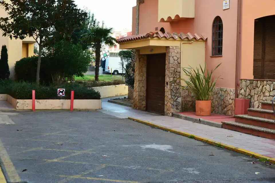 Garage in Empuriabrava