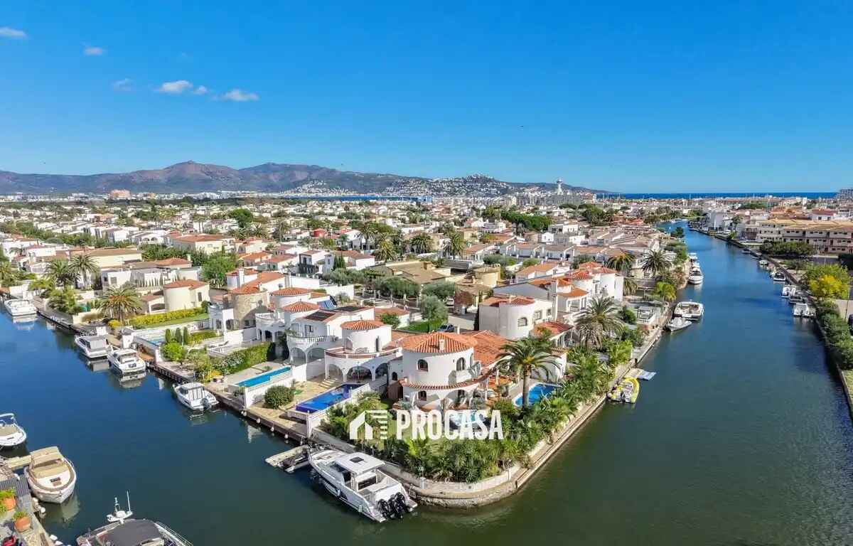 Maison à Empuriabrava