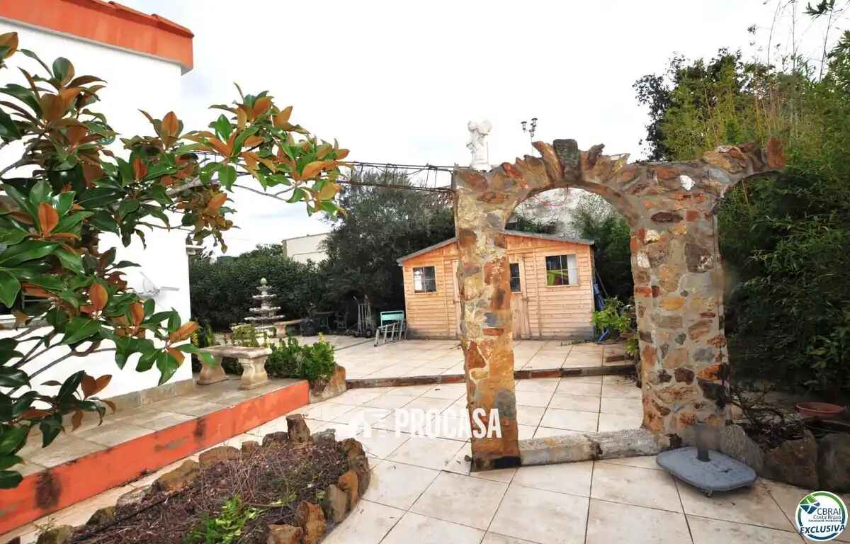 House in Roses