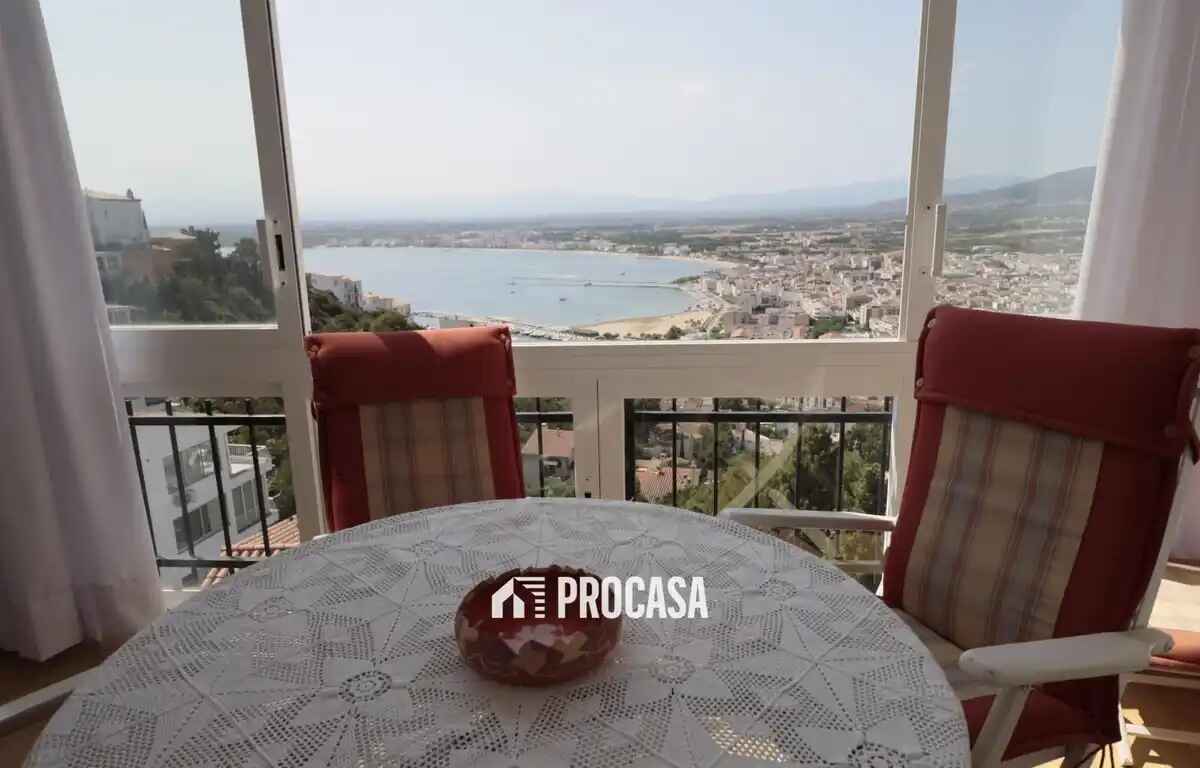 Apartment in Roses