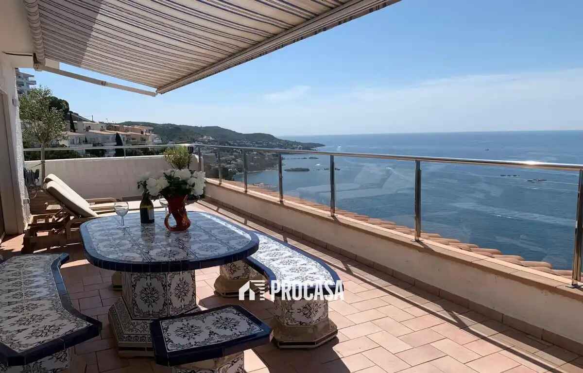 Apartment in Roses
