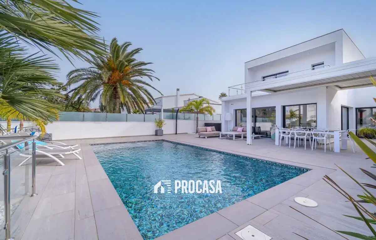 Haus in Empuriabrava