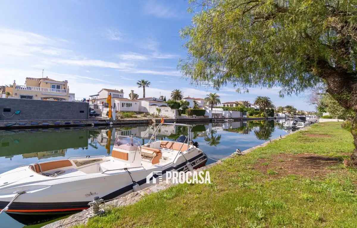Apartment in Empuriabrava
