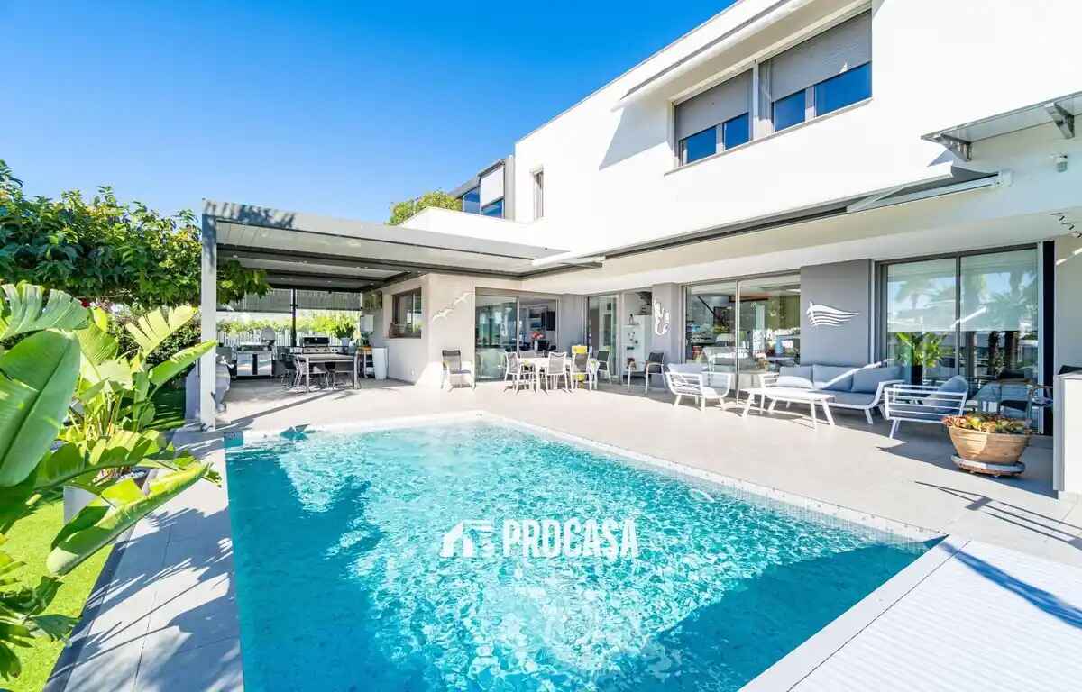 Huis in Roses