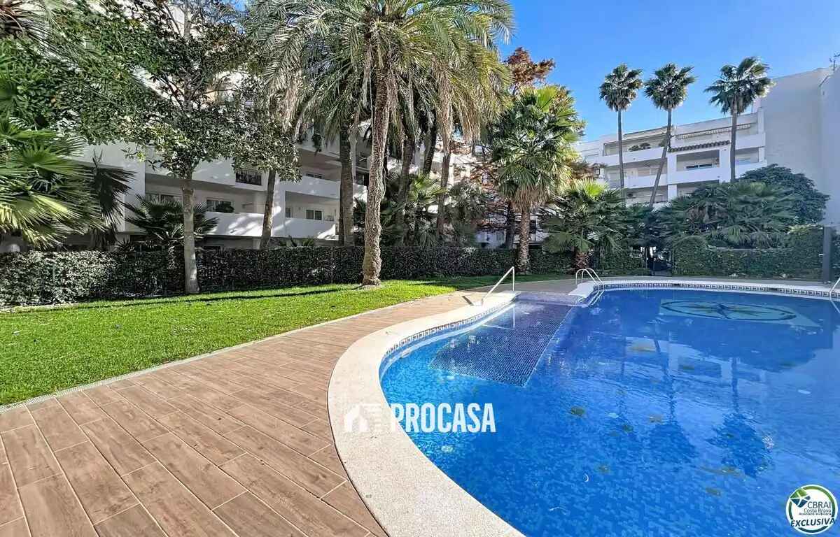 Apartamento en Roses