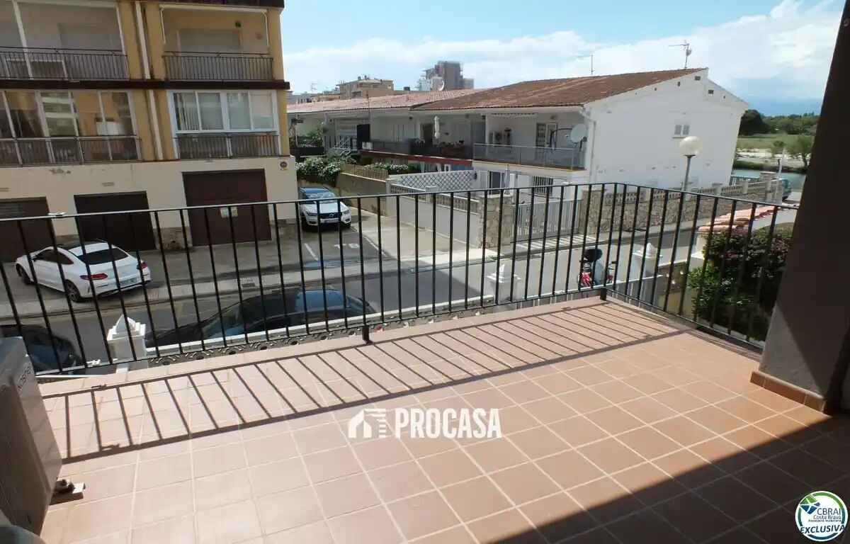Apartment in Roses