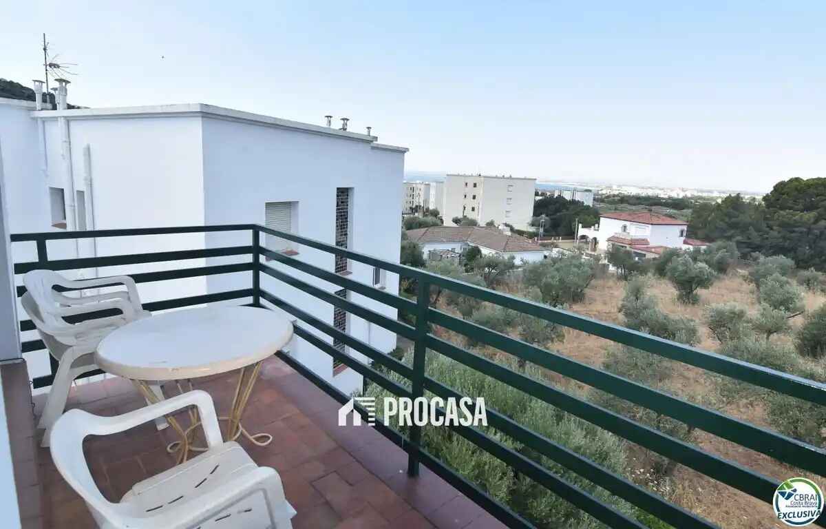 Apartment in Roses