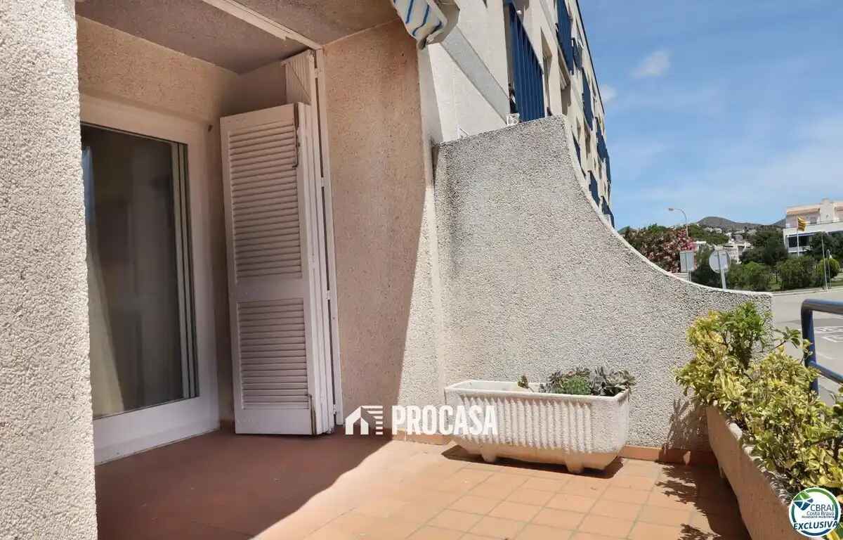 Apartment in Llançà