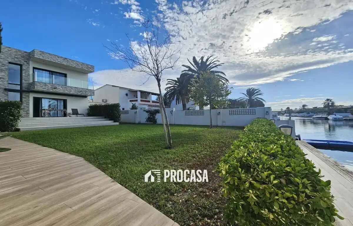 Haus in Empuriabrava