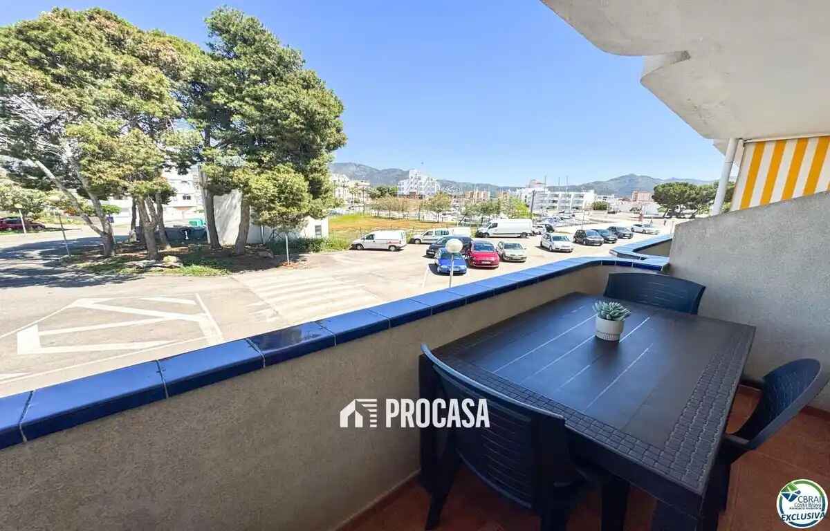 Apartment in Roses