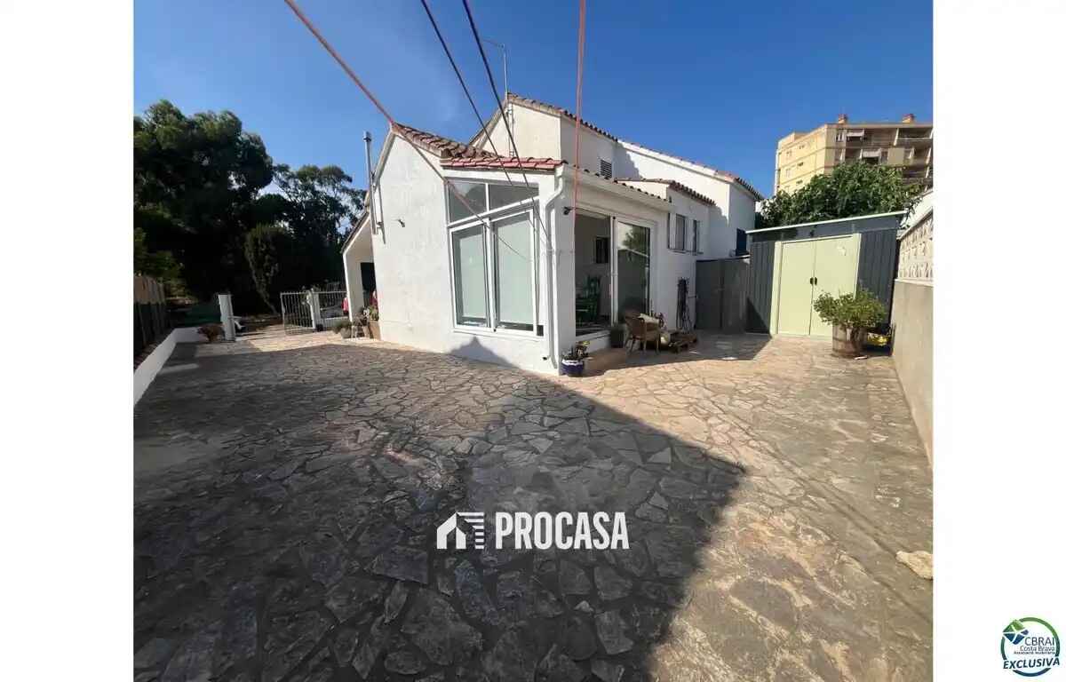 House in Roses