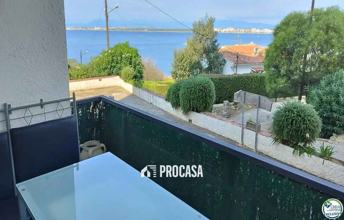 Apartamento en Roses