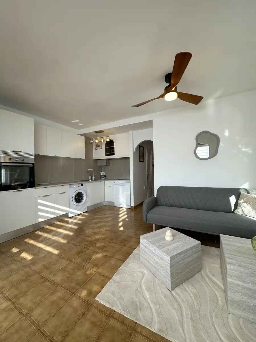 ÁTICO REFORMADO EN VENTA EN SANTA MARGARITA, A SOLO 5 MINUTOS ANDANDO DE LA PLAYA